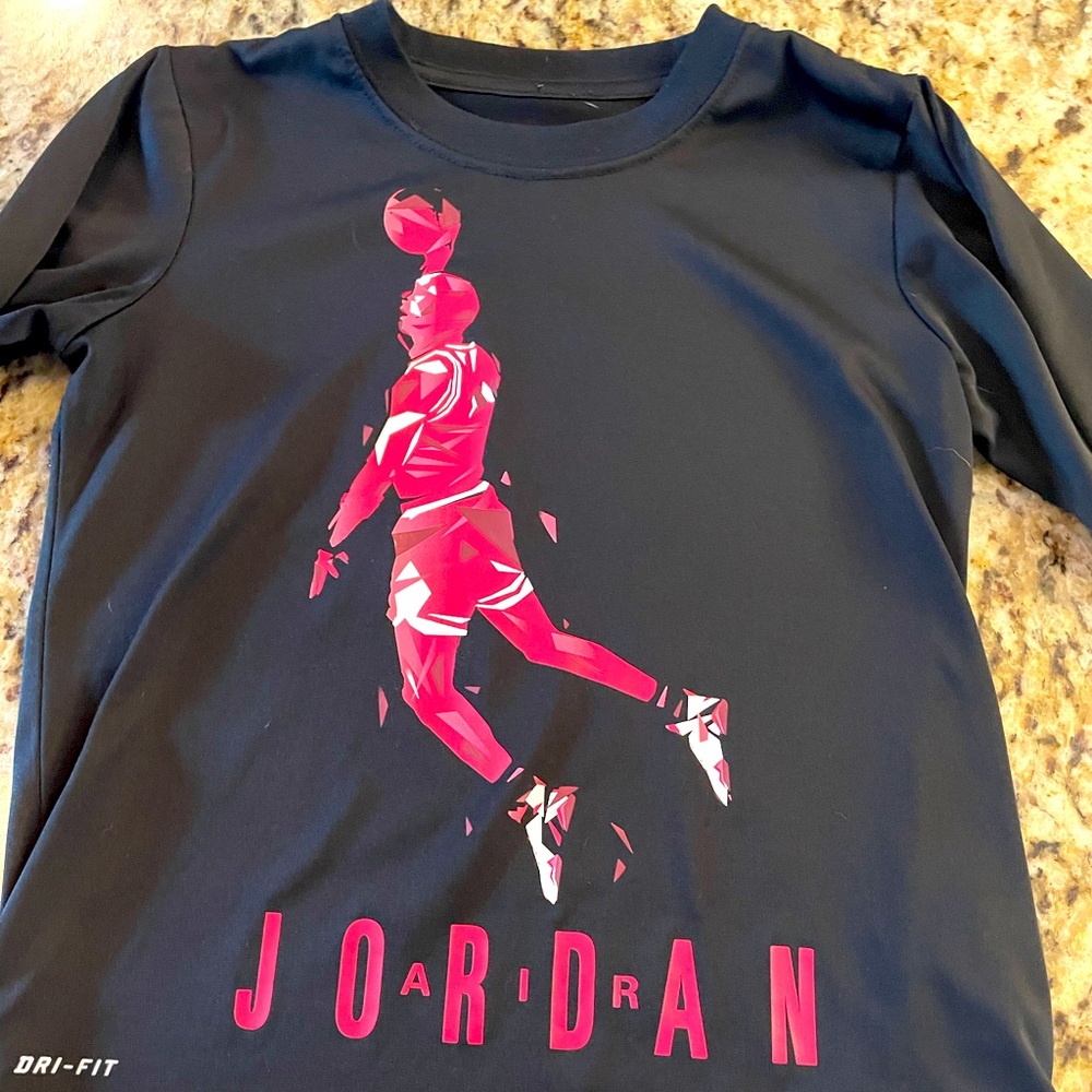Boys dri-fit Long sleeve Jordan T